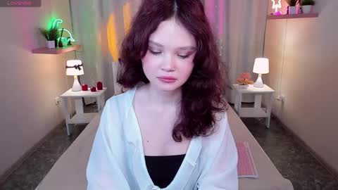 Emilyhaves online show from June 3, 8:04 am