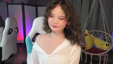 Emilyhaves online show from October 10, 2:33 pm