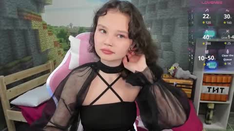Emilyhaves online show from September 12, 7:21 pm