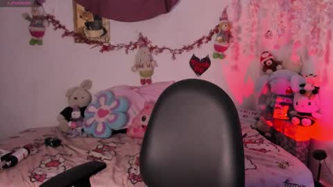 Emily online show from December 20, 2:54 pm