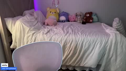 Snapshot of emilyfawn chatting on September 15, 4:32 am emilyfawn online show from September 15, 4:32 am