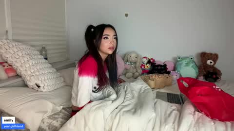 Snapshot of emilyfawn chatting on October 19, 4:58 am emilyfawn online show from October 19, 4:58 am