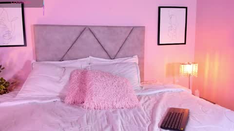 Emily online show from February 6, 11:46 am