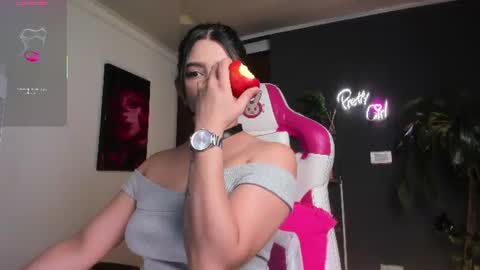 Emily Jhonson online show from July 24, 2:59 pm