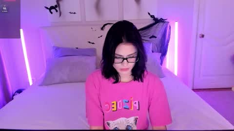 Emily online show from October 31, 9:57 am