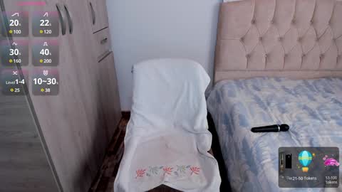 Snapshot of emilypink_1 chatting on January 23, 1:56 pm Emily online show from January 23, 1:56 pm