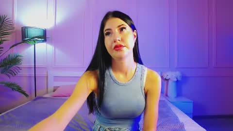 Emily online show from July 16, 5:06 pm