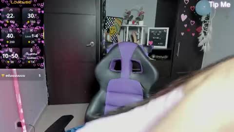 Emy online show from November 18, 9:27 pm