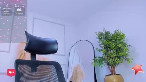 E M I L Y online show from December 3, 2:08 pm