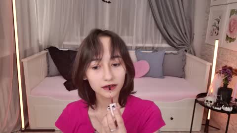 Snapshot of emilyyswonn chatting on October 28, 4:46 pm Emily online show from October 28, 4:46 pm