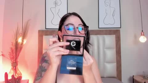 Emilyy Watson online show from April 30, 12:27 am