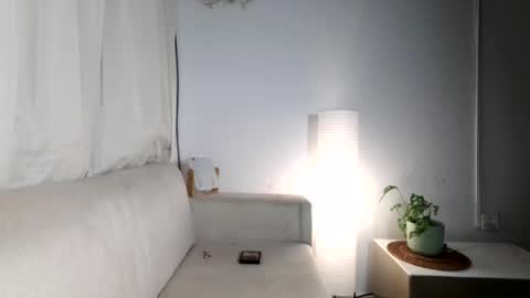 emma______1996 online show from July 17, 10:52 am