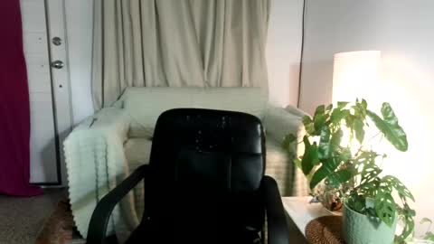 emma______1996 online show from July 9, 8:39 am