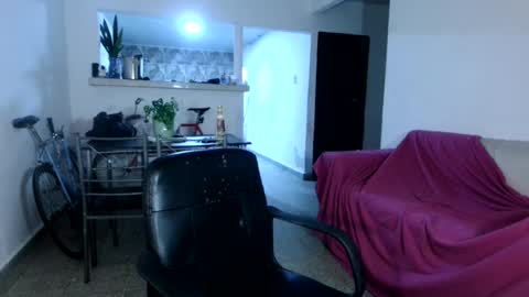 emma______1996 online show from June 21, 9:57 am