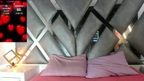 emma__js_ online show from February 28, 5:59 pm