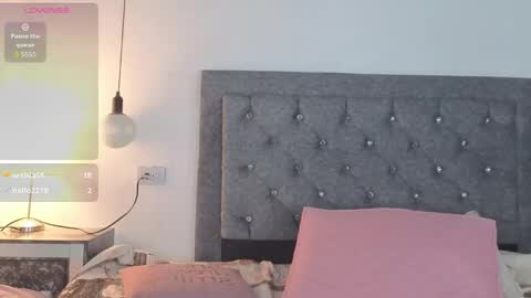 Snapshot of emma_blake__ chatting on October 17, 7:33 am Emma online show from October 17, 7:33 am