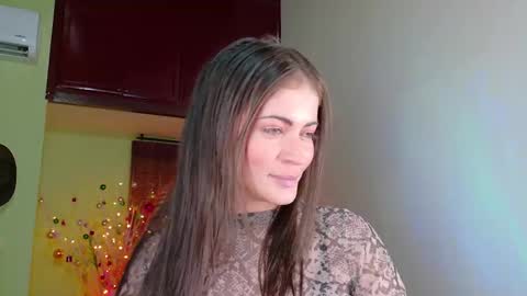 Emma online show from December 22, 4:32 pm