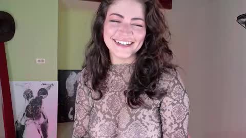 Emma online show from September 18, 2:15 pm