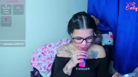 emma_boo_ online show from July 20, 12:35 am