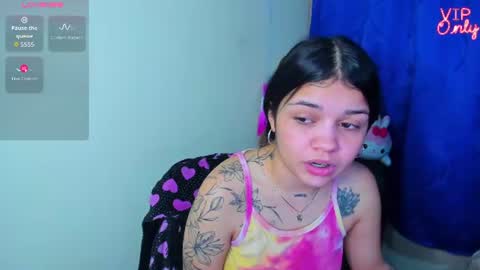 emma_boo_ online show from August 3, 12:58 am