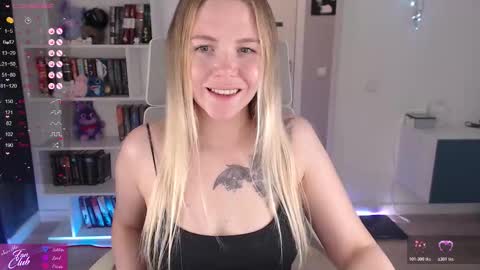 Emma online show from November 12, 10:19 pm