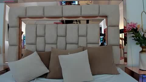 Emma Castillo online show from November 17, 9:48 pm