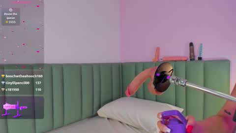 emma online show from November 17, 5:19 am