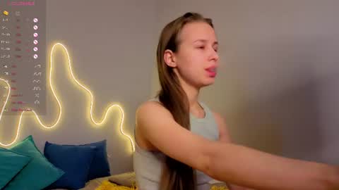 Emma online show from June 20, 1:09 am