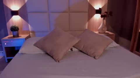 E M M A online show from November 12, 2:31 am