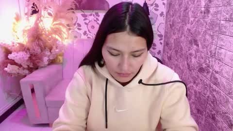 emma online show from March 3, 7:25 am