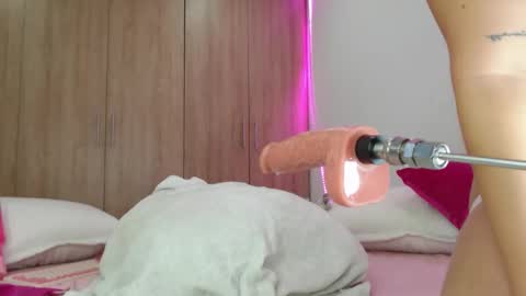 Emma Glutton online show from November 27, 4:10 pm