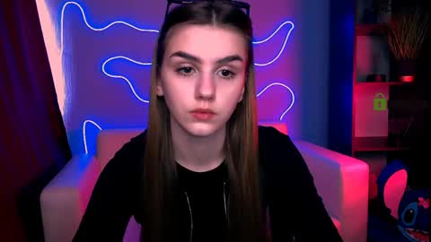 Emma online show from April 27, 9:06 am