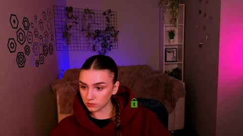 Emma online show from April 25, 9:45 am