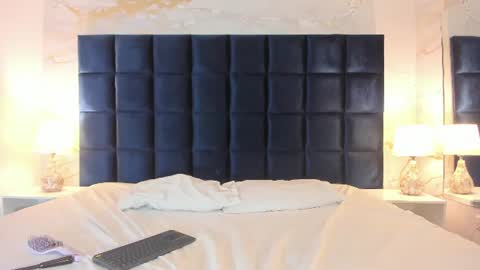 emma_jhoons online show from June 25, 5:12 am