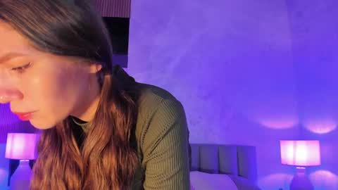 emma_jhoons online show from November 16, 12:16 pm