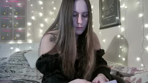 emma_just online show from March 9, 8:28 am