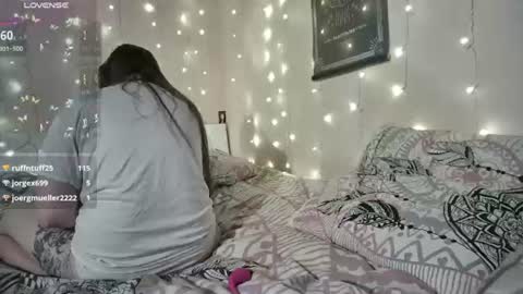 emma_just online show from July 27, 9:39 am