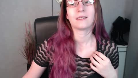 Snapshot of emma_lust94 chatting on February 13, 7:03 am emma online show from February 13, 7:03 am