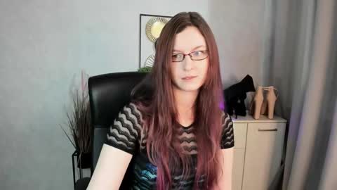 emma online show from May 14, 6:52 am