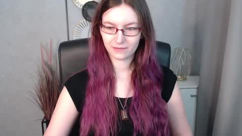 Snapshot of emma_lust94 chatting on January 21, 8:19 am emma online show from January 21, 8:19 am