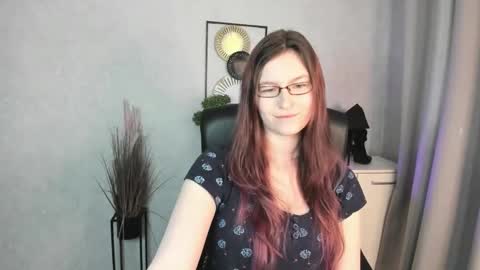 emma online show from May 13, 6:41 am