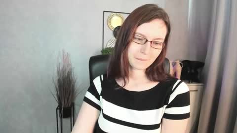 emma online show from May 11, 5:31 am