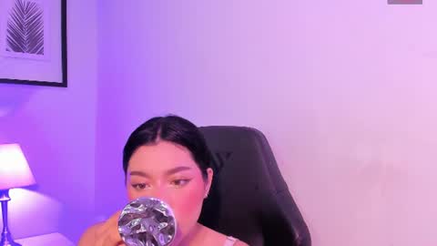   online show from June 16, 11:33 am