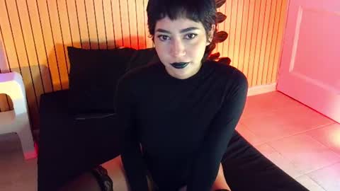 Emma web online show from July 17, 1:15 pm