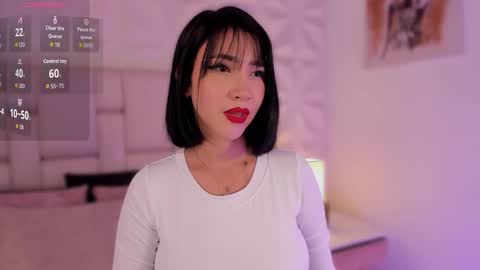 emma_woods__ online show from October 13, 8:44 pm