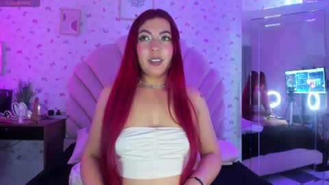 emmaa00_ online show from July 10, 7:36 pm