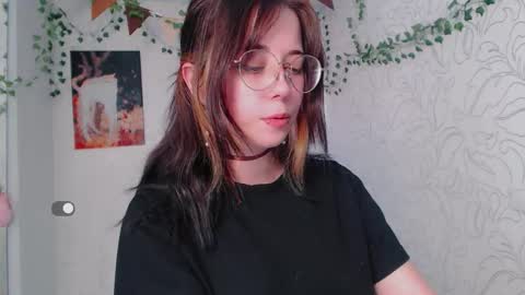 Snapshot of emmae__ chatting on September 18, 5:50 am Emma online show from September 18, 5:50 am