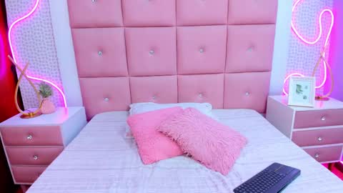 Alejandra  online show from February 28, 3:15 am