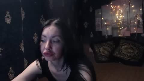 EmmaGoldX online show from March 14, 11:11 am