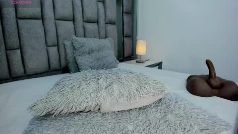 EMMA HILL online show from November 23, 12:29 pm